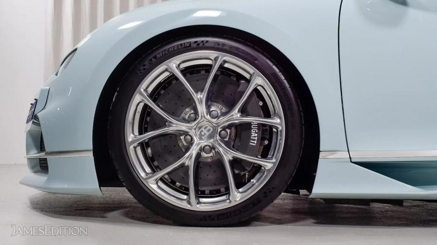 Колеса Bugatti Chiron Vainqueur de Coeur 2018 года  (фото 7 из 11)